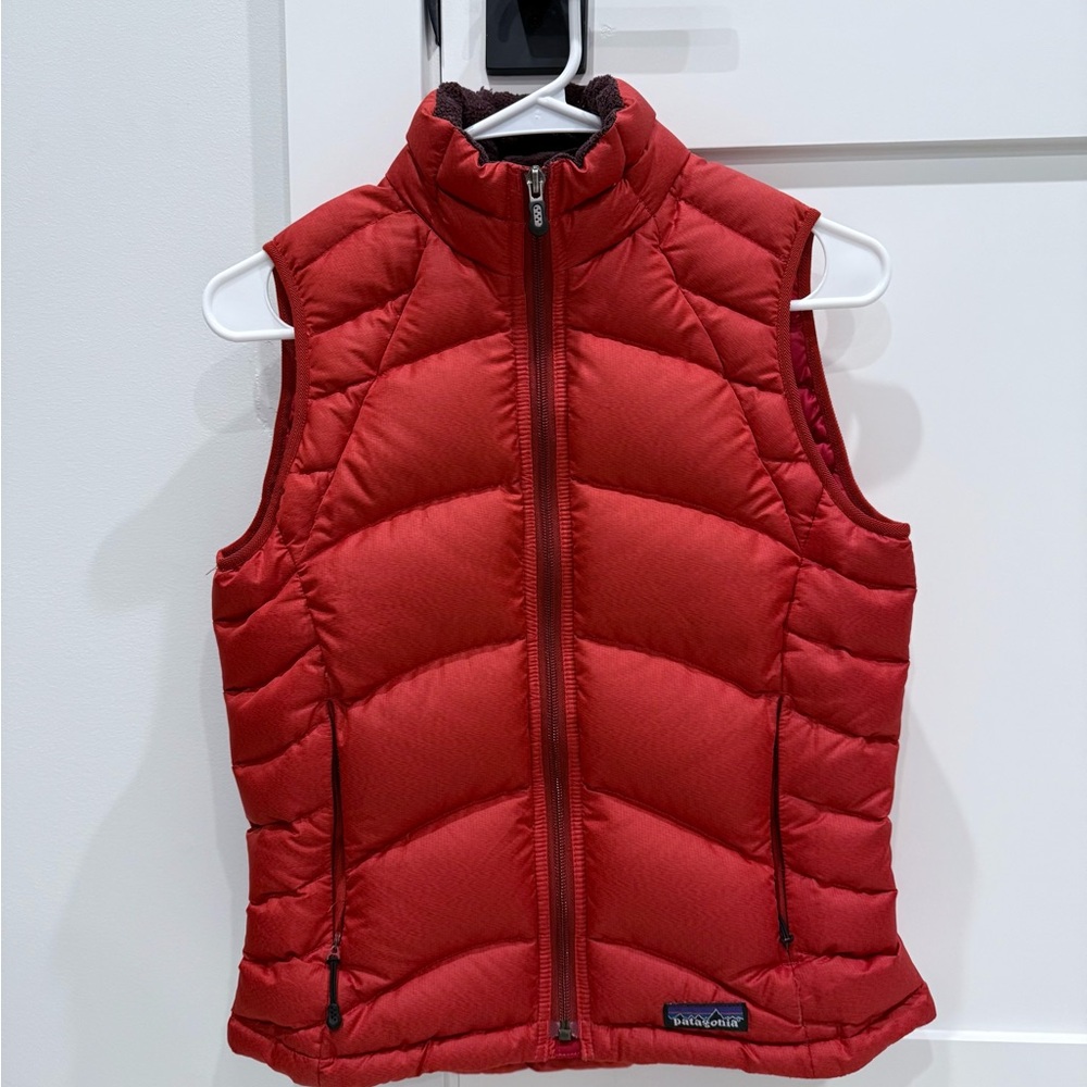 Patagonia Women's Red Puffer Vest - Size XS